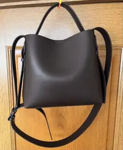 H&M クロスボディバッグ　ダークブラウン