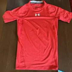 UNDER ARMOUR レッド アンダーシャツ SM