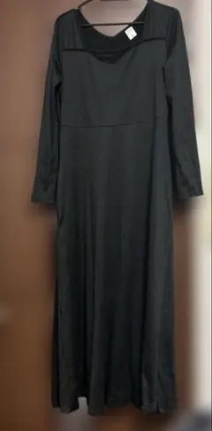 ロングワンピース　黒
