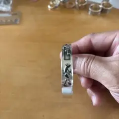 シルバーバングル 手彫りアート