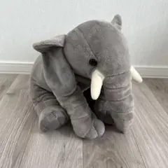 グレーの象のぬいぐるみ 約30cm