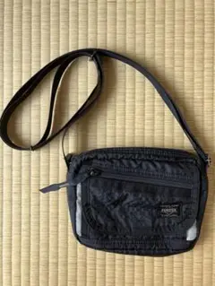 Item thumbnail for item 10de5a0e-d7bf-4dae-a1fc-ecb51d61e2e9