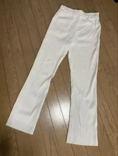 新品未使用、ホワイト リブ編み ワイドパンツ