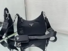 PRADA プラダのショルダーバッグ