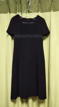 ブラックフォーマルワンピース 綺麗めワンピース