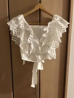 新品❤️フリルクロップドレーストップス