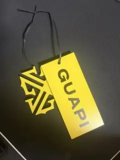 GUAPI イエロー ロゴタグ