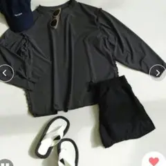 レディース水着 フリルラッシュガード　ショートパンツ ZOZO　プール　ブラック