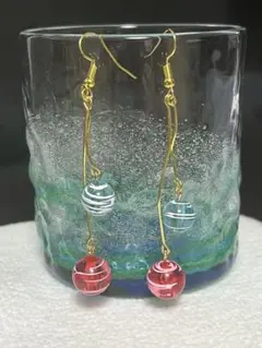 揺れるヨーヨーピアス　ハンドメイド