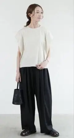 美品！mizuiro ind タックショルダーノースリーブ プルオーバー