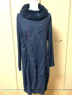 フリル付きワンピース