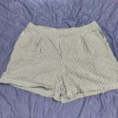 緑と白のストライプ ショートパンツ　ハーフパンツユニクロ　3XL