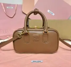 Miu Miu ブラウン ショルダーバッグ