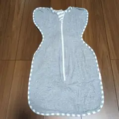 グレーのストライプ スワドル Mサイズ