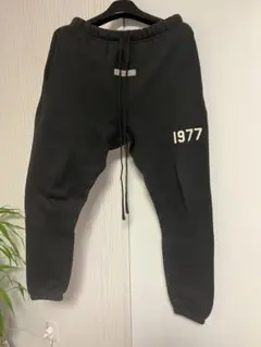 FEAR OF GOD ESSENTIALS 1977 SWEATPANTS