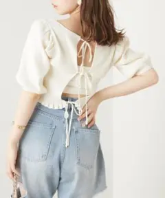【完売品】Chico バックリボン開きパワショル裾フリ ルニット ホワイト 美品