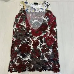 【新品未使用】レディース　花柄ノースリーブトップス