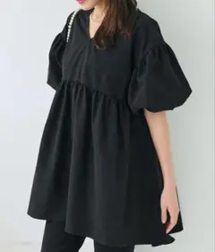 coca パリフワVネックギャザーブラウス　ブラック