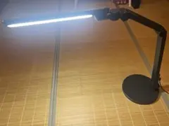 [美品] パナソニック LEDデスクスタンド SQ-LD525-K