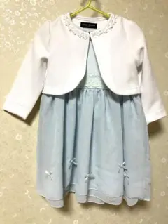 水色の長袖ジャケット付きドレス