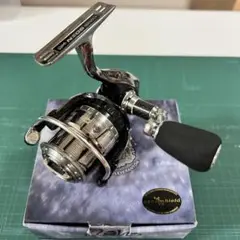 Revo NEOS 2000S スピニング ギア比5.3 Revo NEOS 2000S スピニング ギア比5.3 - メルカリ