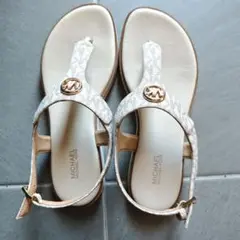 MICHAEL KORS Tバックフラットサンダル