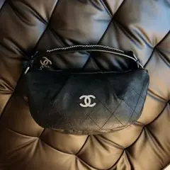 Chanel ショルダーバッグ (すごく可愛い!使用しやすい!)