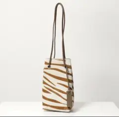 Item thumbnail for item 895d0495-720f-46e3-a9ee-08b4e2768d63