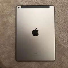 Apple iPad 第6世代 Wi-Fi 32GB SIMフリー ケース付き