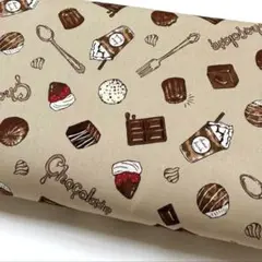 ハギレ　チョコ　ケーキ　スイーツ柄 オックス地ベージュ