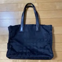 CHANEL ニュートラベルライン トートバッグ シャネル