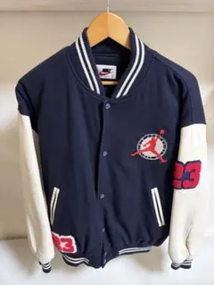 Item thumbnail for item c2b7202d-f722-4037-a0d3-2d27a84f1b4c