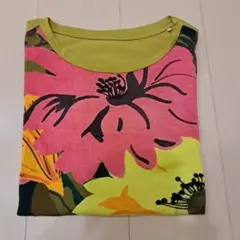 ベータ　花柄 半袖Tシャツ マルチカラー