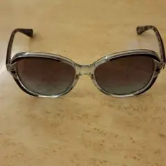 VOGUE のサングラス