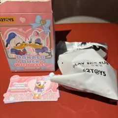 52TOYS ドナルドダック デイジー と一緒 with フィギュア ゴニトイズ