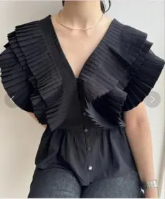I_am アイアム　shoulder pleats frill blouse