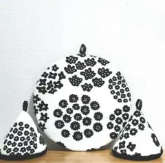 北欧風三角鍋つかみ2個と鍋敷き!プチギフト ハンドメイド 電子レンジ インテリア