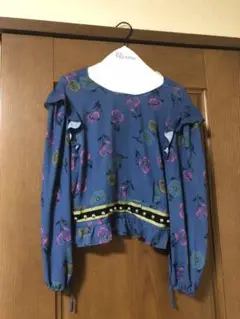 トップス(レッドヴァレンティノ)