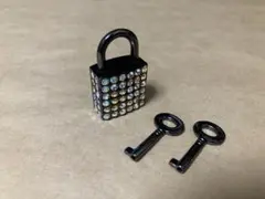 ラインストーン 南京錠 ブラック