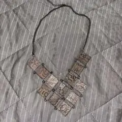 パイソン柄ネックレス シルバー系
