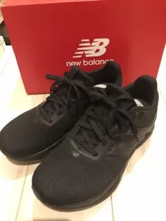 ニューバランス　フレッシュフォーム　520V 26.5 4E ブラック　綺麗