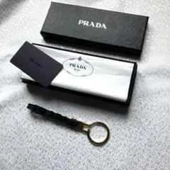 新品 未使用 箱付き プラダ PRADA ネコ 猫 キーホルダー 黒猫 チャーム PRADA プラダ 猫モチーフ 携帯ストラップ チャーム USED品 商品