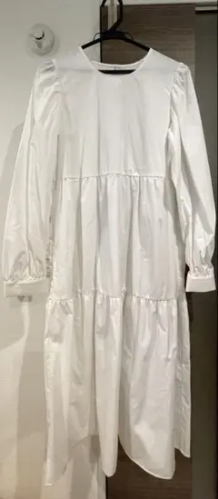 白 ティアードワンピース