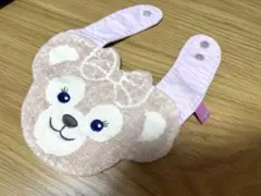 ディズニー シェリーメイ　ダッフィー スタイ よだれかけ ベージュ