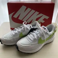 NIKE ウィメンズワッフルデビュー ホワイト 23.0 ☆新品未使用☆