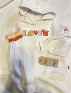 新品未使用　リーバイス　Levi's フード付きパーカー 4-5yrs ホワイト