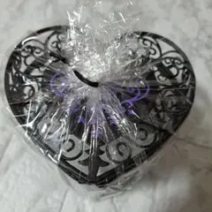 ANNA SUI(アナスイ)　ハート型スチール製ケース