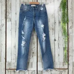 Item thumbnail for item 78e261ce-a327-4289-94b8-21f7bd470353