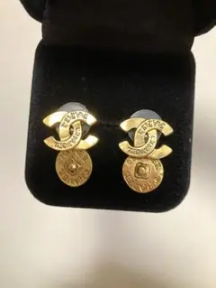 CHANELヴィンテージピアス ゴールド 文字入り