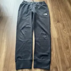 THE NORTH FACE ジュニア スウェットパンツ 黒　140 難あり